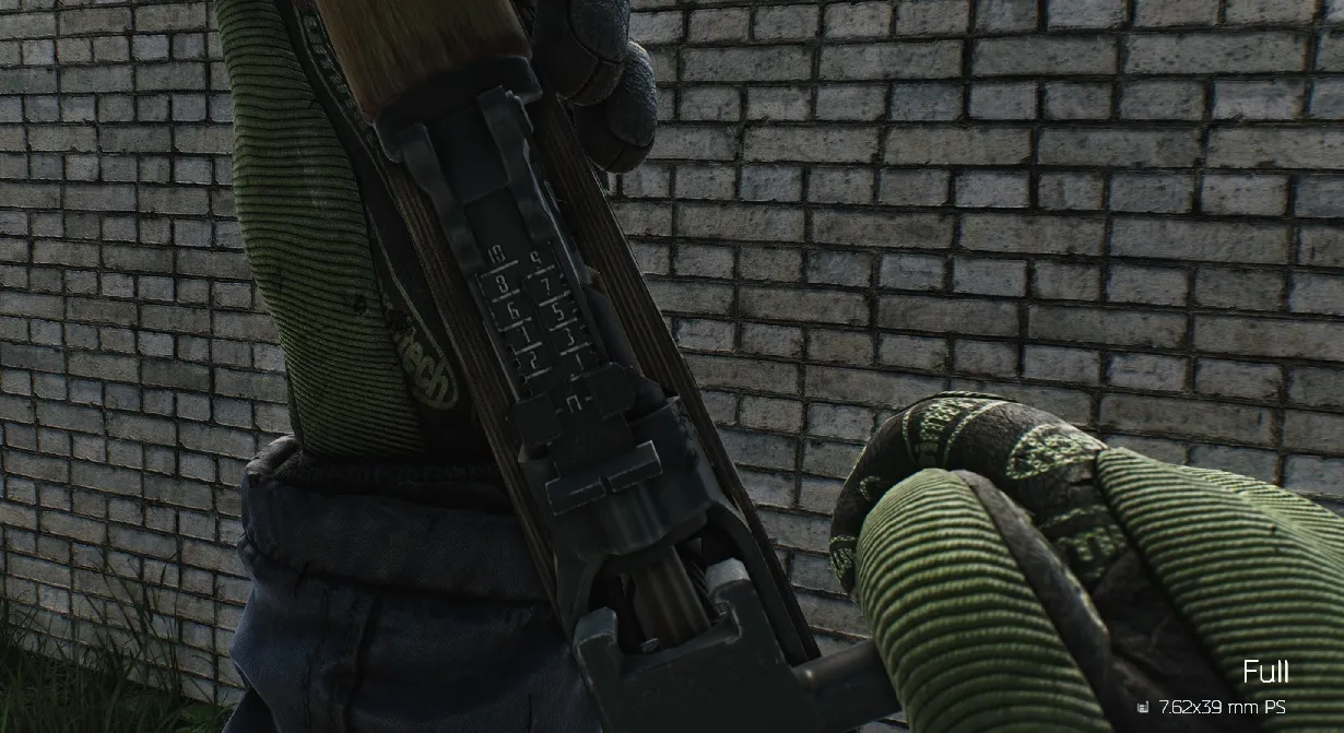 Verificar la munición en Escape From Tarkov solo te dará una aproximación de cuántas rondas te quedan.  ¡Intenta mantenerte en un solo fuego y asegúrate de contar tus disparos!