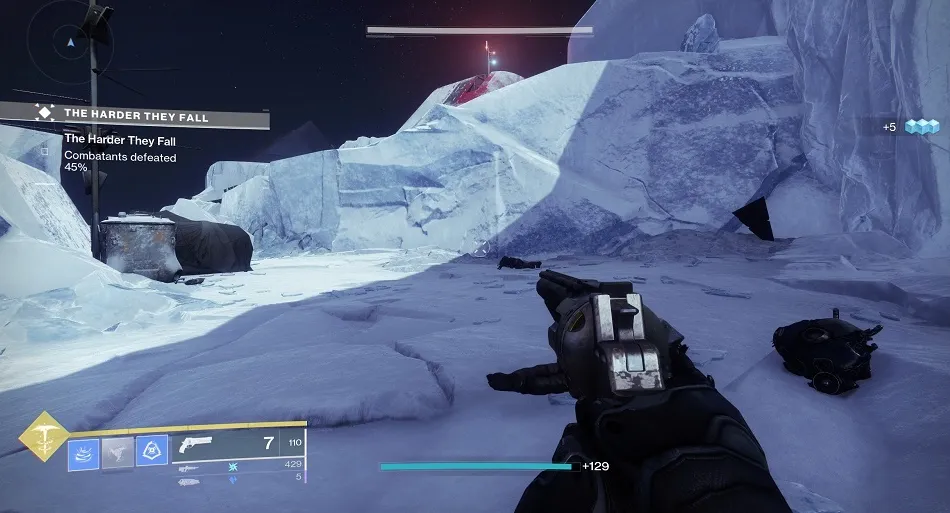 Tu primer fragmento está al aire libre, pero escondido en un rincón y es muy fácil pasarlo por alto.